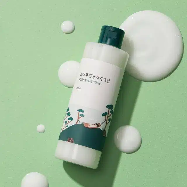 لوسیون تسکین دهنده سیکا راندلب 250 میل Round Lab Pine Calming Cica Lotion