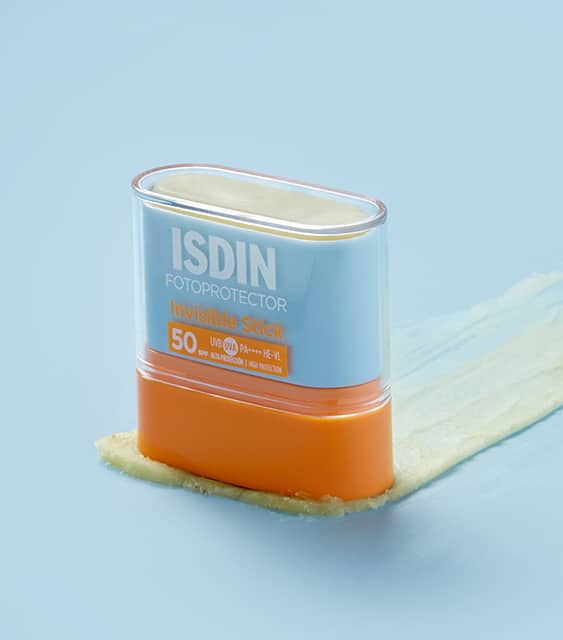 ضد آفتاب استیکی ایزدین (مناسب نواحی حساس در معرض نور آفتاب) 10 گرم  ISDIN Fotoprotector Invisible Stick SPF 50