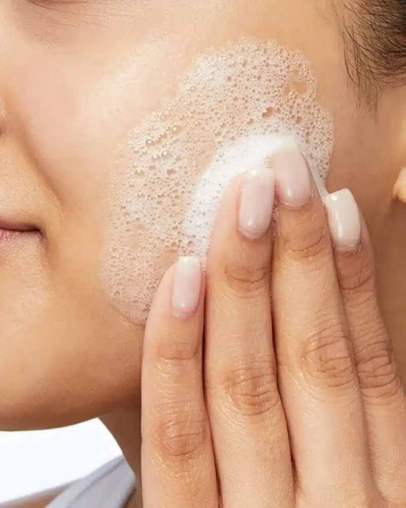 فوم شوینده سراوی پوست نرمال تا چرب 355 میل
