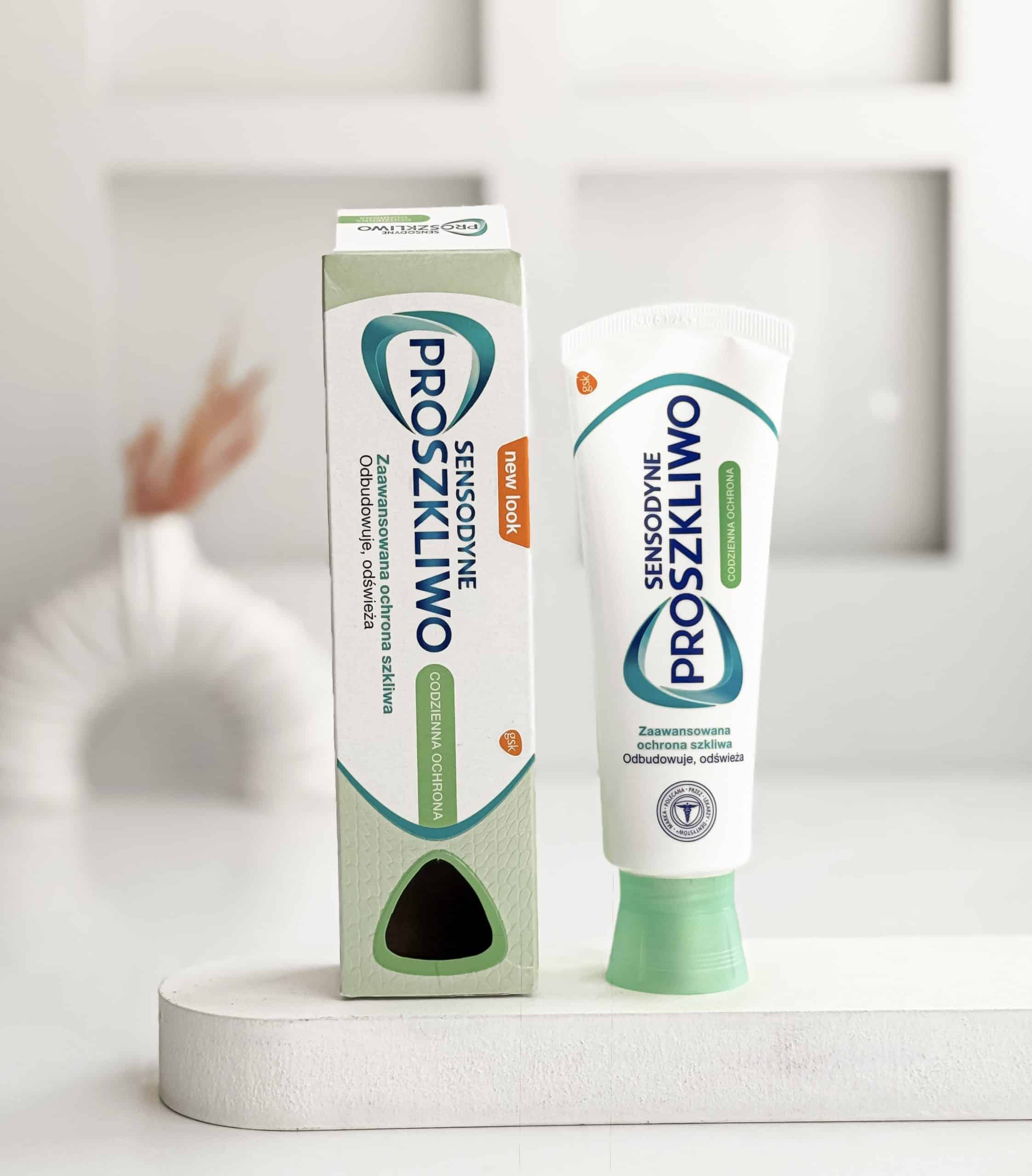 خمیر دندان سنسوداین Sensodyne سری Proszkliwo مدل Codzienna Ochrona حجم 75 میل Sensodyne Proszkliwo Codzienna Ochrona Toothbrush 75ml