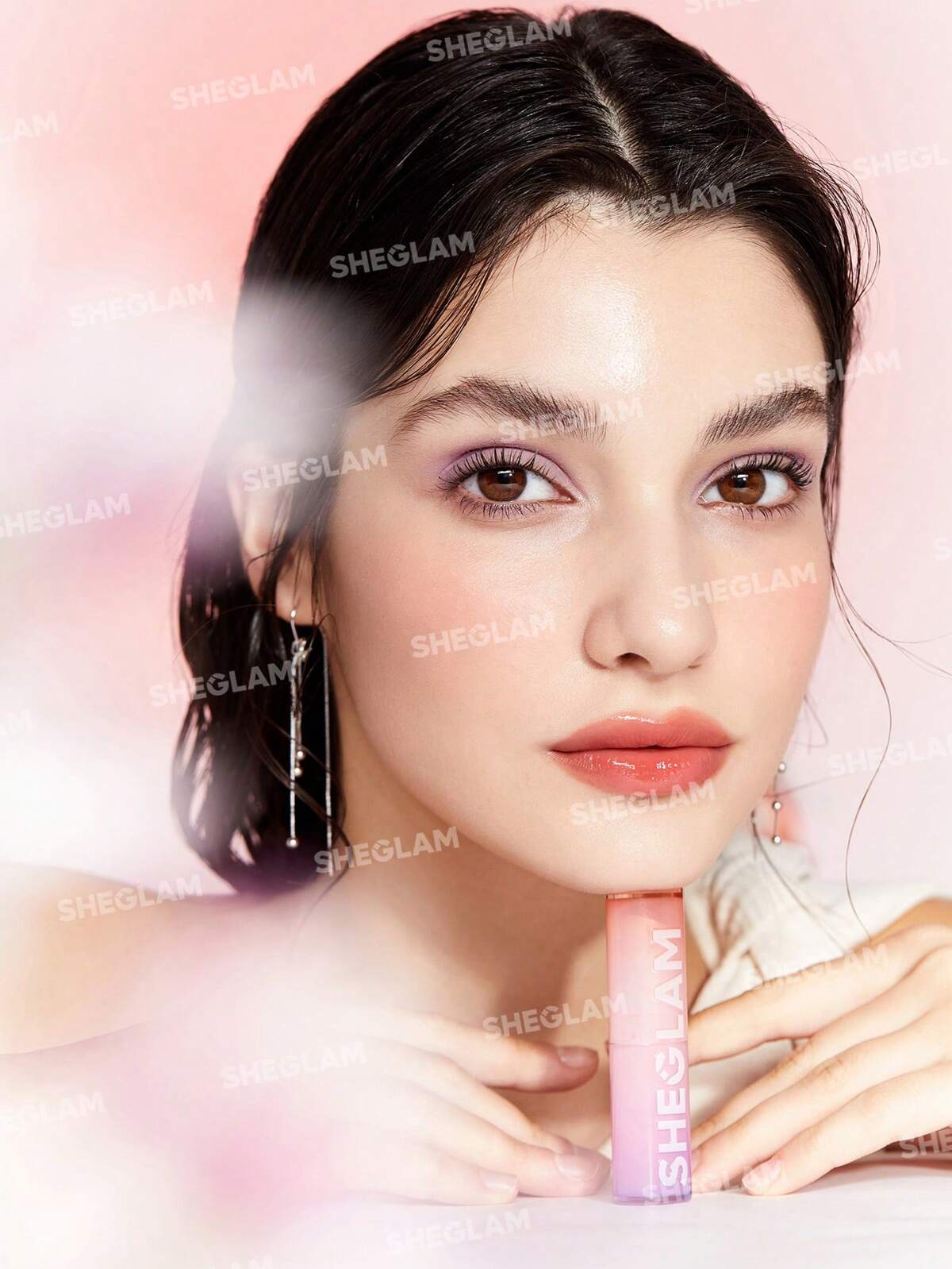 رژلب براق میرور کیس شیگلم Sheglam Mirror Kiss High Shine Lipstick