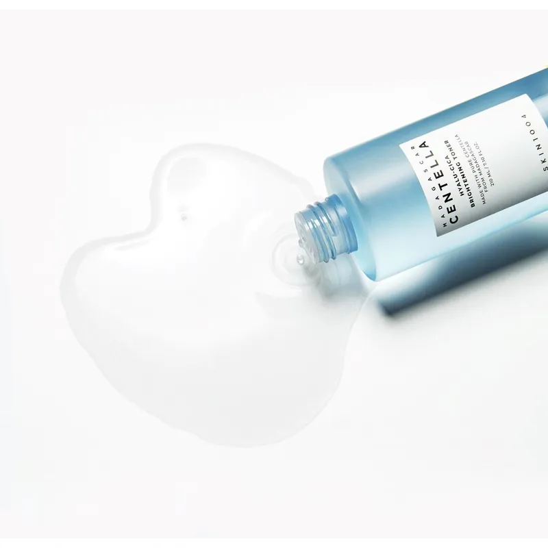 تونر روشن کننده ماداگاسکار سنتلا هیالو سیکا اسکین 1004 210 میل Skin1004 Madagascar Centella Hyalu-Cica Brightening Toner